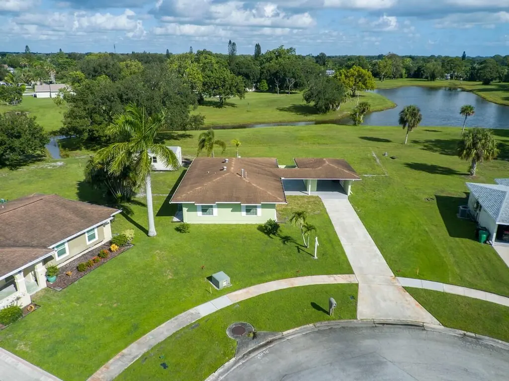 315 NE Brasher Court Port St Lucie FL 34983