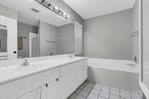 1048 Island Manor Drive Greenacres FL 33413