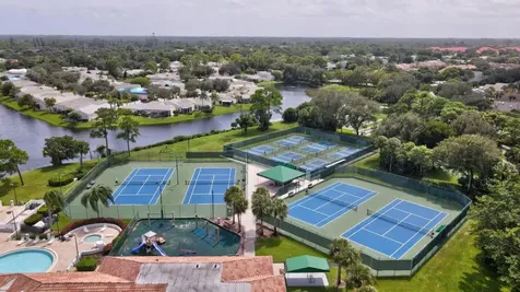 1048 Island Manor Drive Greenacres FL 33413