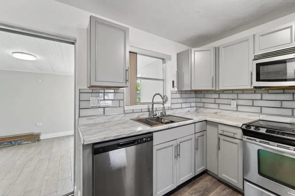 4364 N Mary Circle Palm Beach Gardens FL 33410