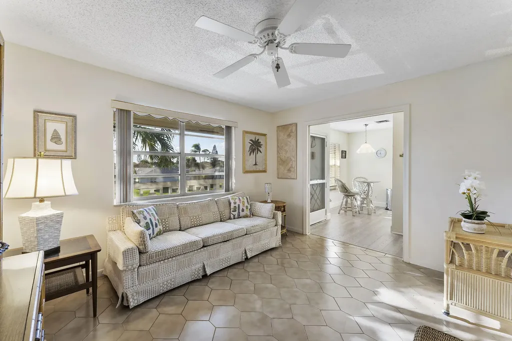 1050 Citrus Delray Beach FL 33445