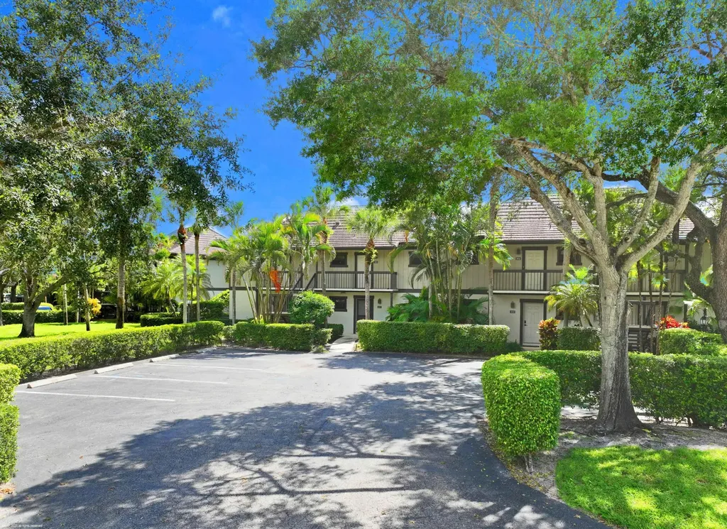13334 Polo Club Road Wellington FL 33414