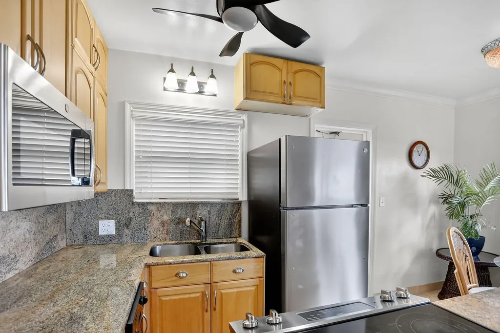 1225 Hillsboro Mile Hillsboro Beach FL 33062