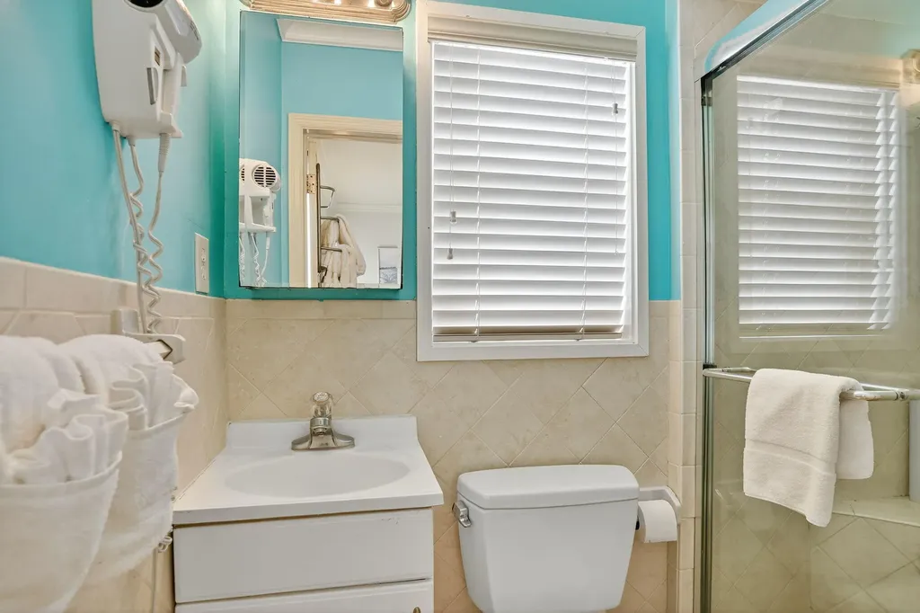 1225 Hillsboro Mile Hillsboro Beach FL 33062