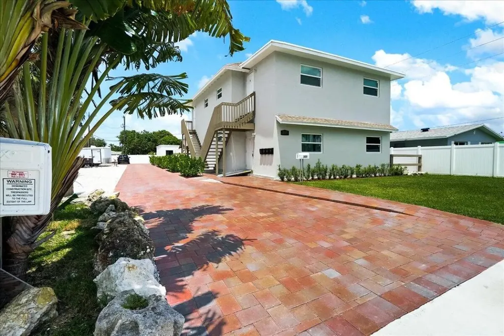 305 Cypress Drive E Lake Park FL 33403