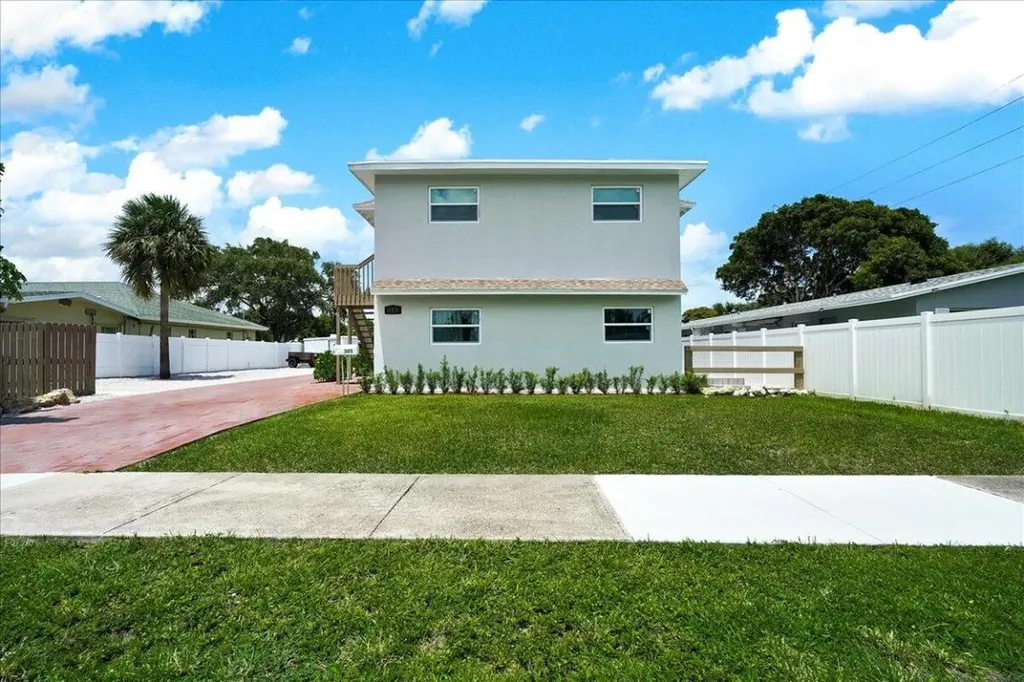 305 Cypress Drive E Lake Park FL 33403