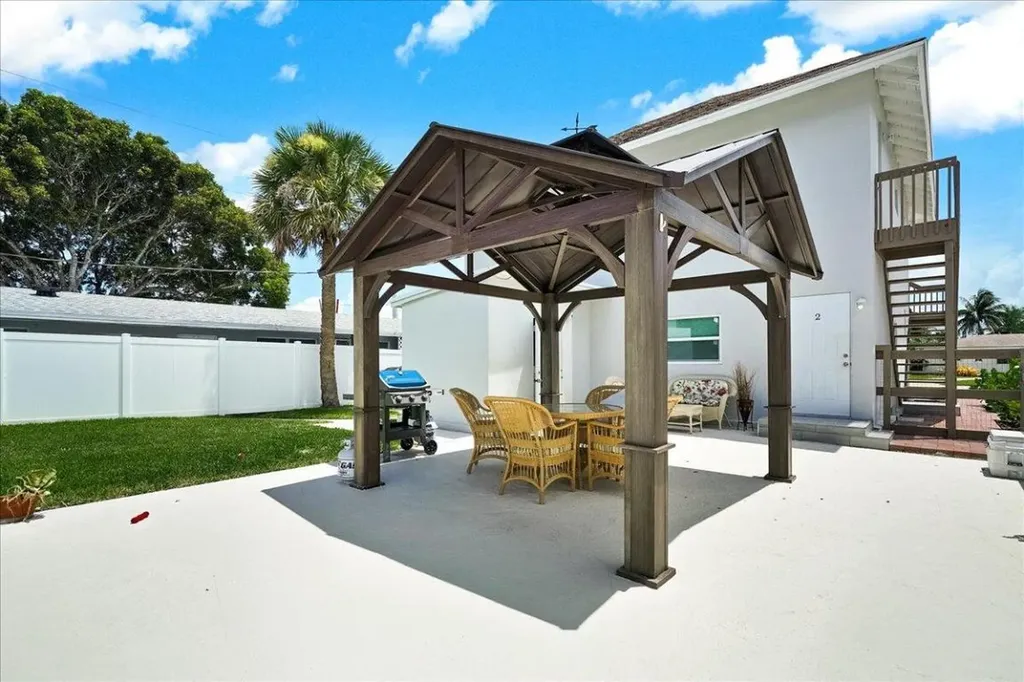 305 Cypress Drive E Lake Park FL 33403