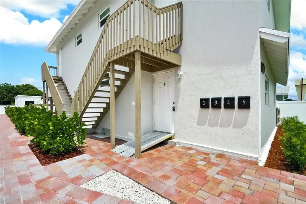305 Cypress Drive E Lake Park FL 33403