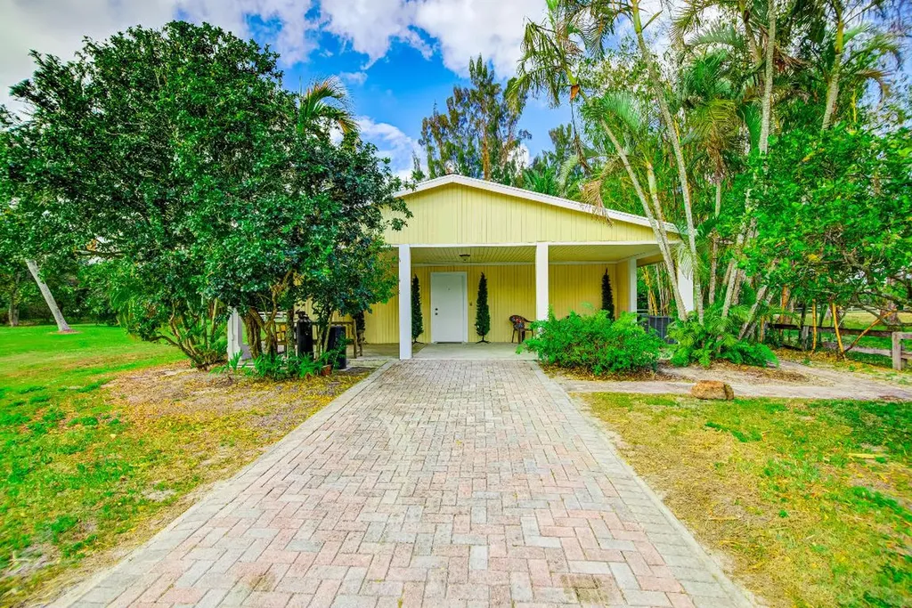8990 Willow Sound Drive W Lake Worth FL 33467