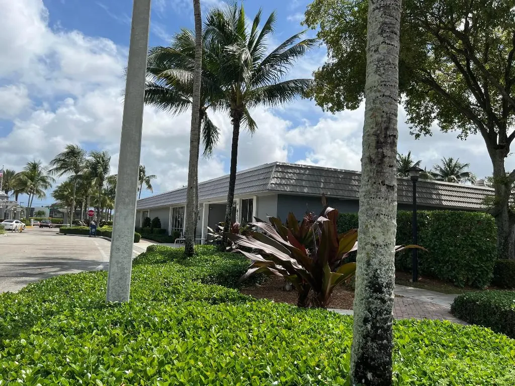 886 Flanders S Delray Beach FL 33484