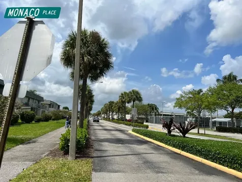 886 Flanders S Delray Beach FL 33484