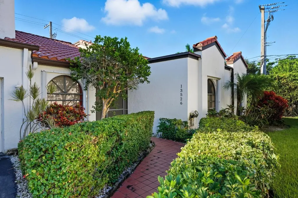13526 Fountain View Boulevard Wellington FL 33414