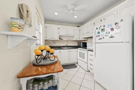20 Waterford A Delray Beach FL 33446