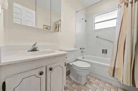 20 Waterford A Delray Beach FL 33446