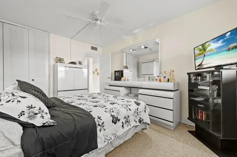 20 Waterford A Delray Beach FL 33446