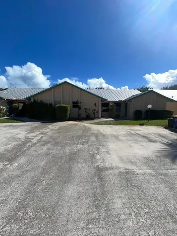 8917 SE Hobe Ridge Avenue Hobe Sound FL 33455