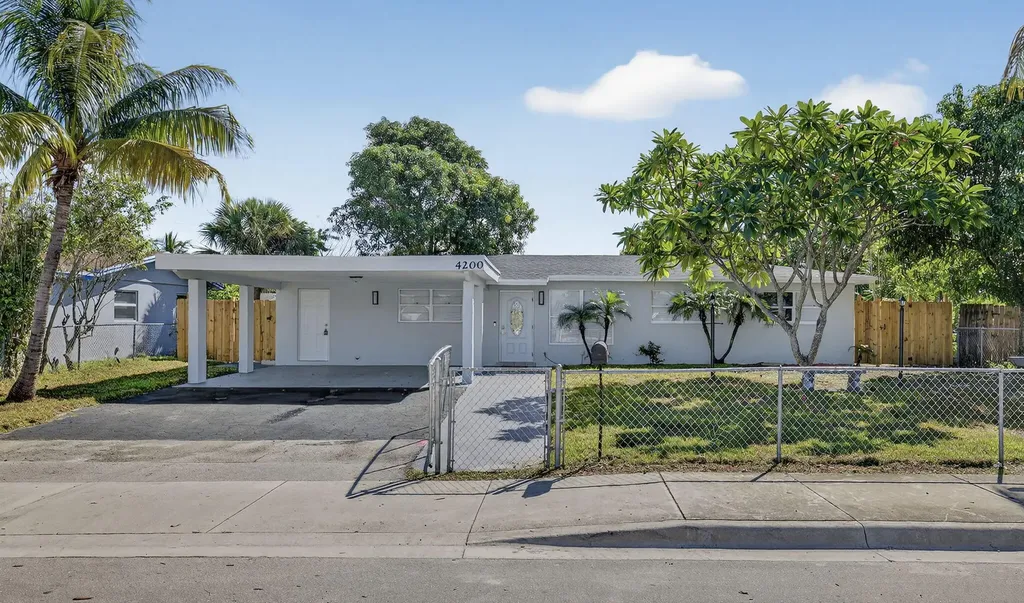 4200 NE 3rd Avenue Deerfield Beach FL 33064