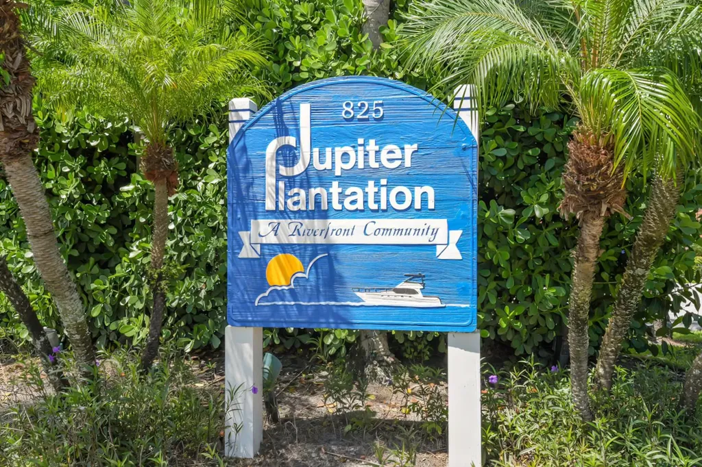 825 Center Street Jupiter FL 33458