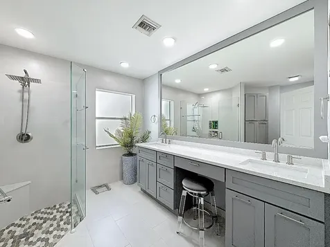 14 Lawrence Lake Drive Boynton Beach FL 33436