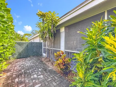 14 Lawrence Lake Drive Boynton Beach FL 33436
