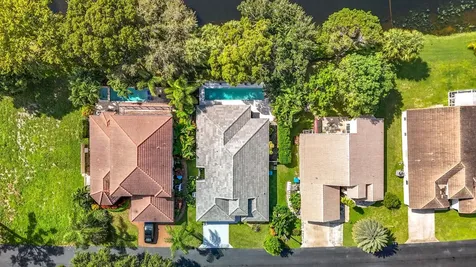 14 Lawrence Lake Drive Boynton Beach FL 33436