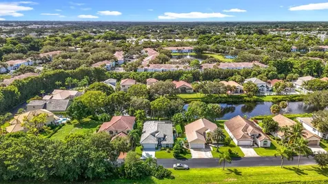 14 Lawrence Lake Drive Boynton Beach FL 33436
