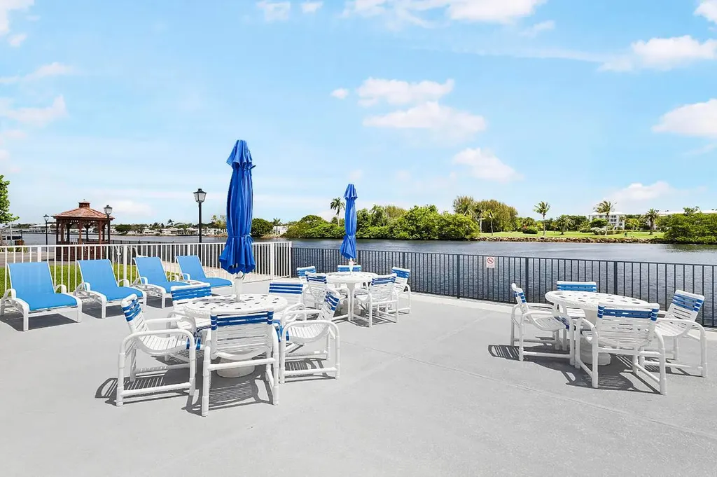 2420 S Federal Highway Boynton Beach FL 33435