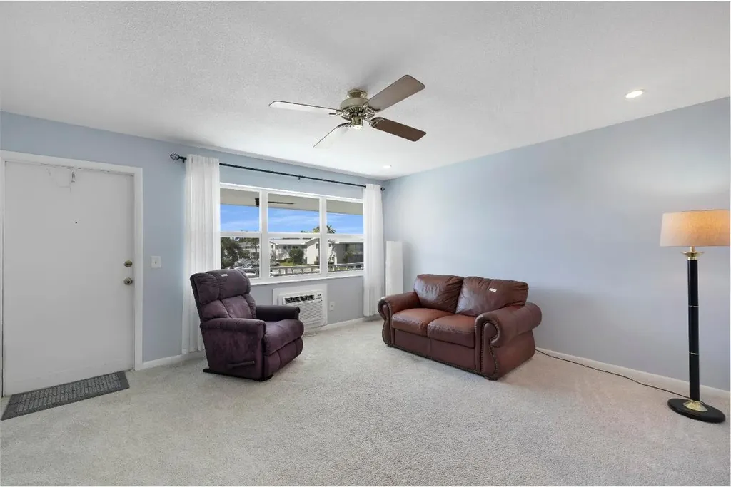 2420 S Federal Highway Boynton Beach FL 33435