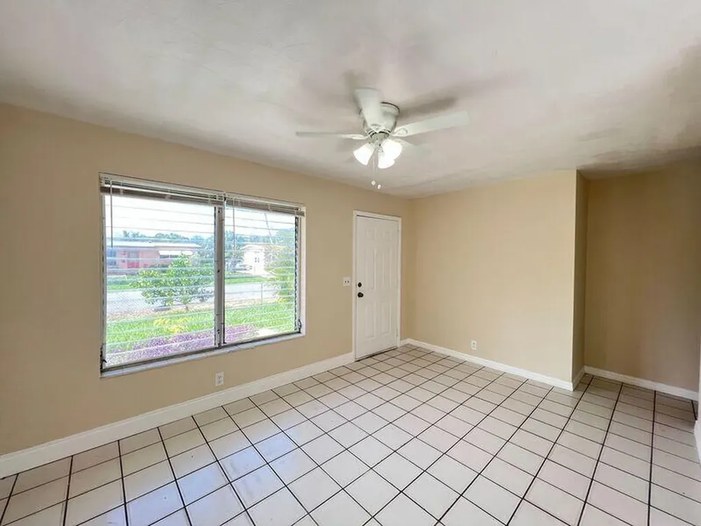 1360 10th Street West Palm Beach FL 33401