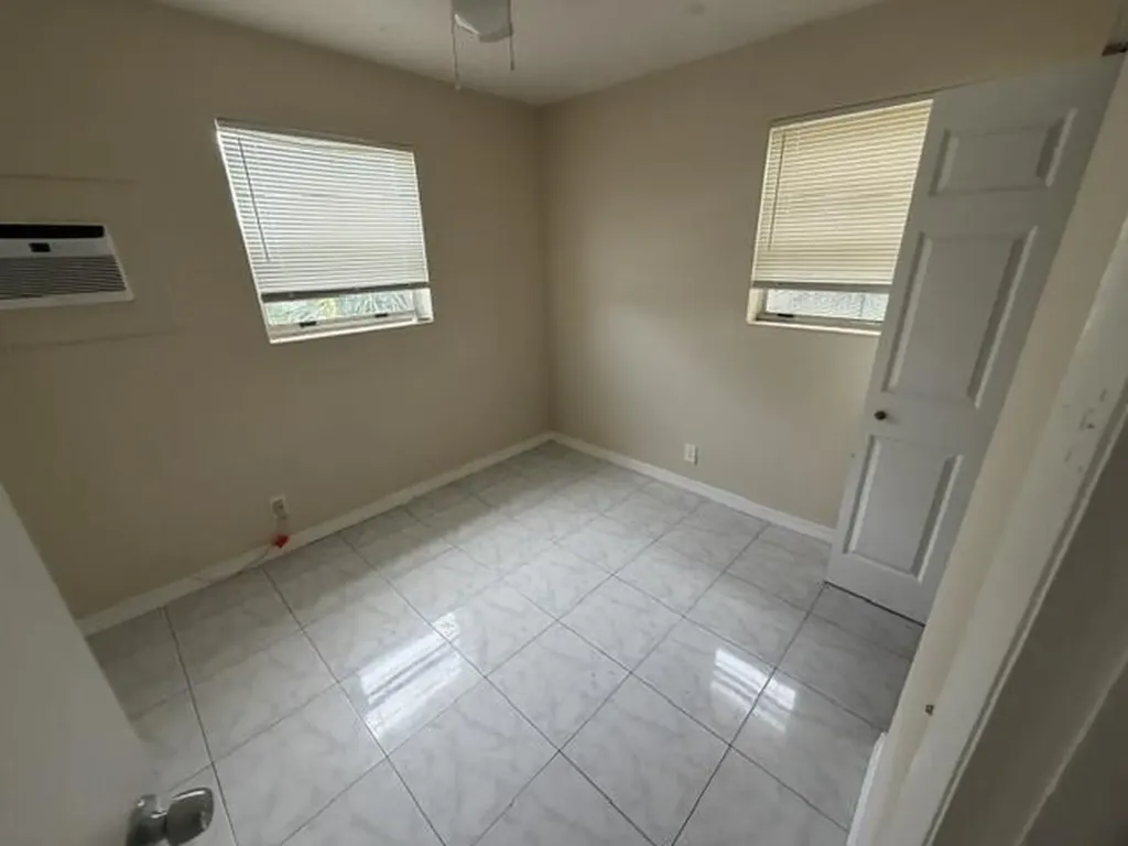 1360 10th Street West Palm Beach FL 33401