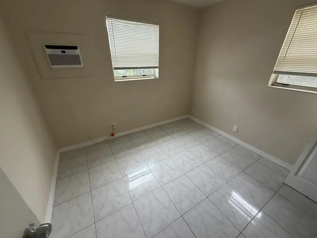 1360 10th Street West Palm Beach FL 33401