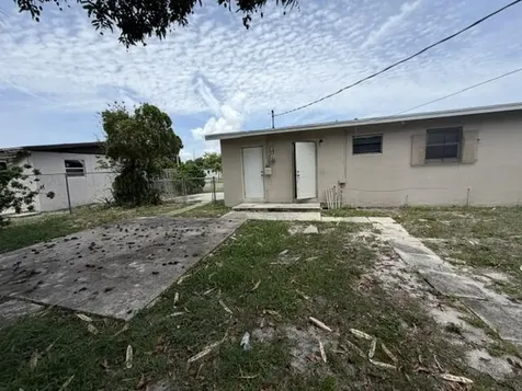 1360 10th Street West Palm Beach FL 33401