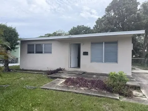 1360 10th Street West Palm Beach FL 33401