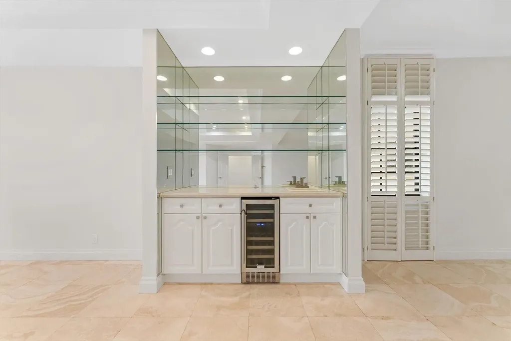 5841 N Ocean Boulevard Ocean Ridge FL 33435