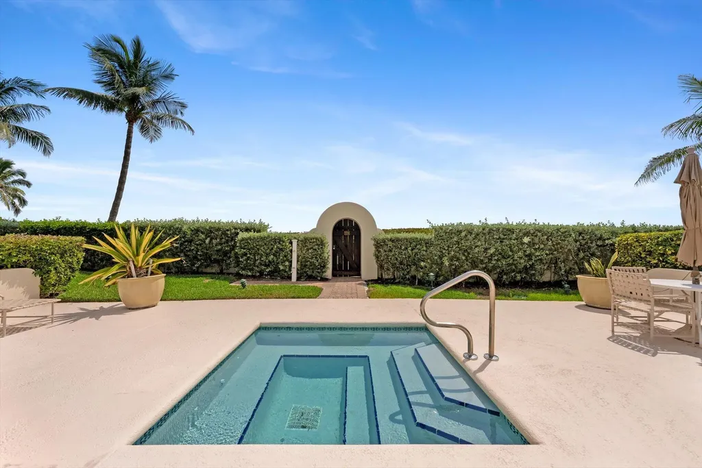 5841 N Ocean Boulevard Ocean Ridge FL 33435