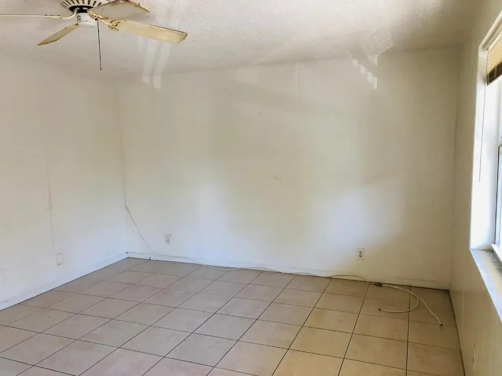 1740 2nd Avenue Lake Worth Beach FL 33460