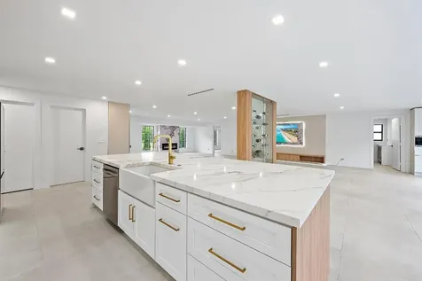 391 W Riverside Drive Tequesta FL 33469