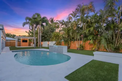 391 W Riverside Drive Tequesta FL 33469