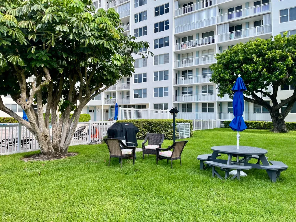 201 N Ocean Boulevard Pompano Beach FL 33062