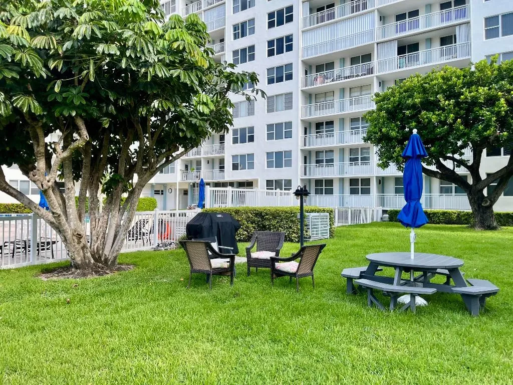 201 N Ocean Boulevard Pompano Beach FL 33062