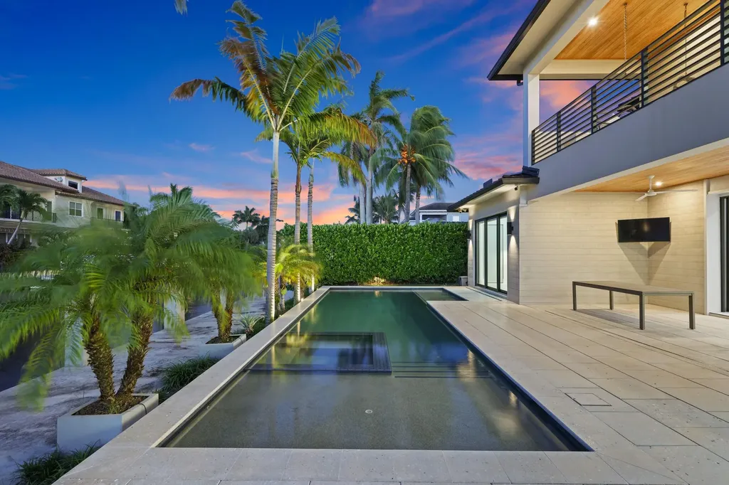 933 Allamanda Drive Delray Beach FL 33483
