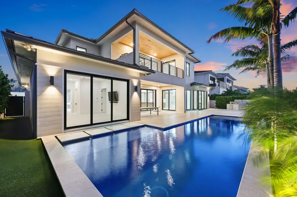 933 Allamanda Drive Delray Beach FL 33483