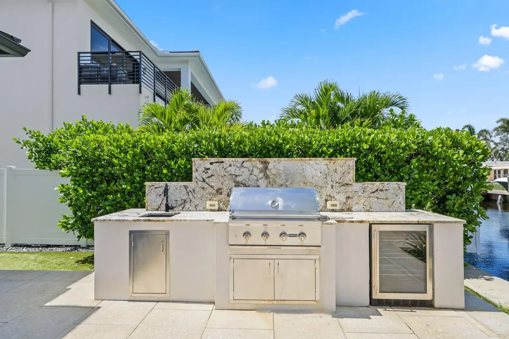 933 Allamanda Drive Delray Beach FL 33483