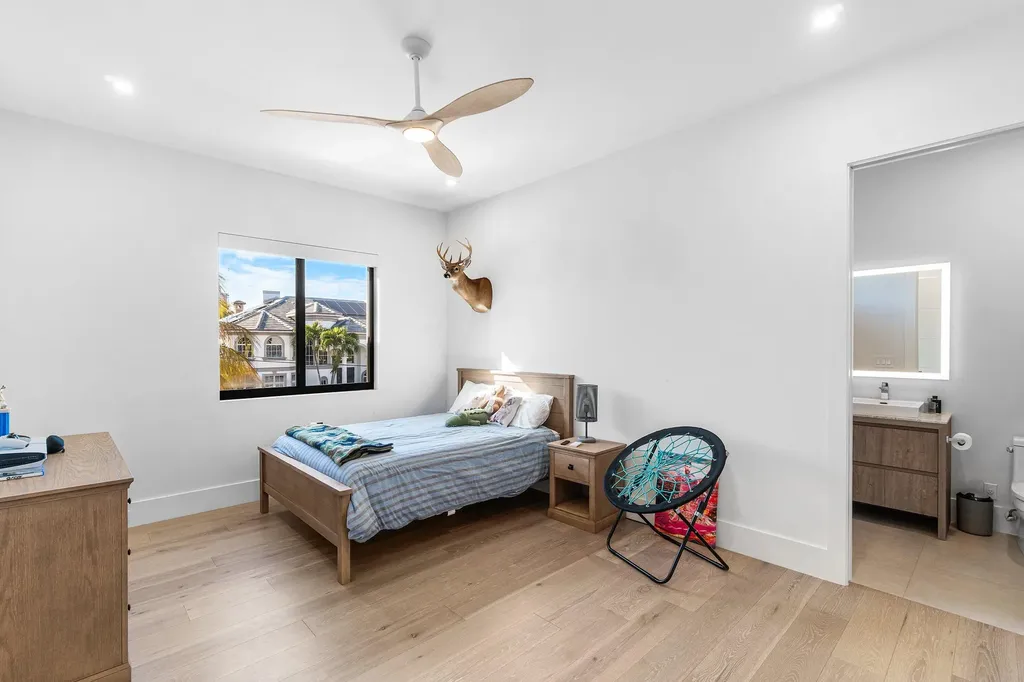933 Allamanda Drive Delray Beach FL 33483
