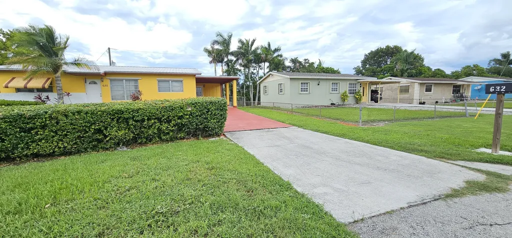 632 SW 13th Street Belle Glade FL 33430