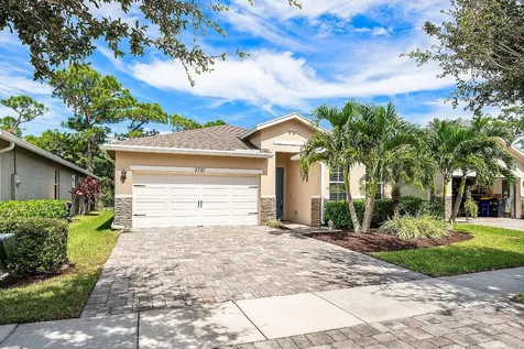 5721 SE Kawana Trail Hobe Sound FL 33455