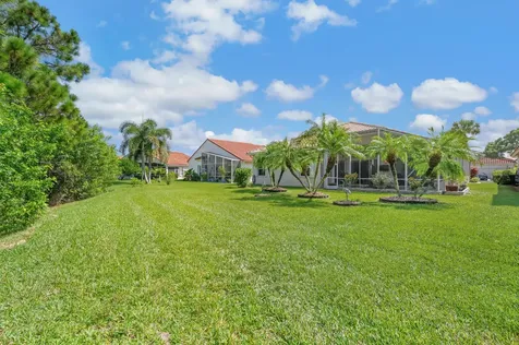 469 NW Blue Lake Drive Port St Lucie FL 34986
