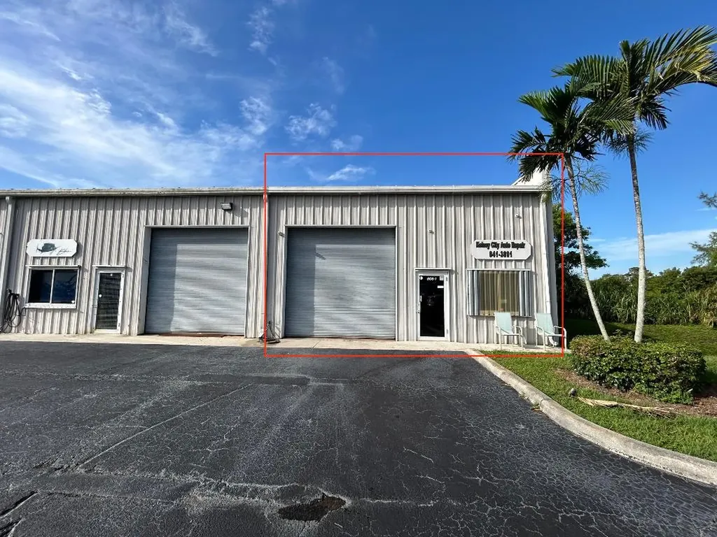 806 Old Dixie Highway Lake Park FL 33403