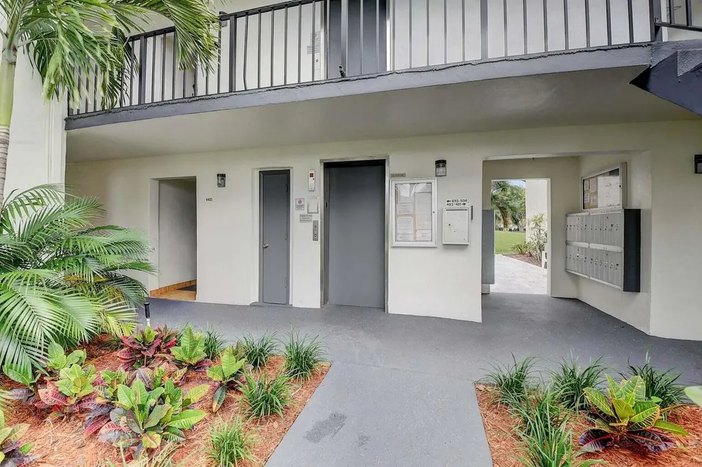 499 Piedmont K Delray Beach FL 33484