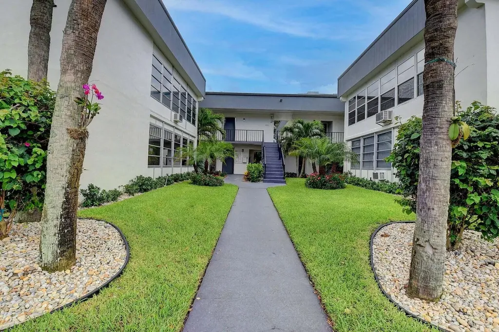 499 Piedmont K Delray Beach FL 33484